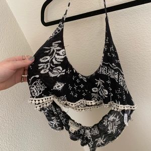 Extreme crop backless halter